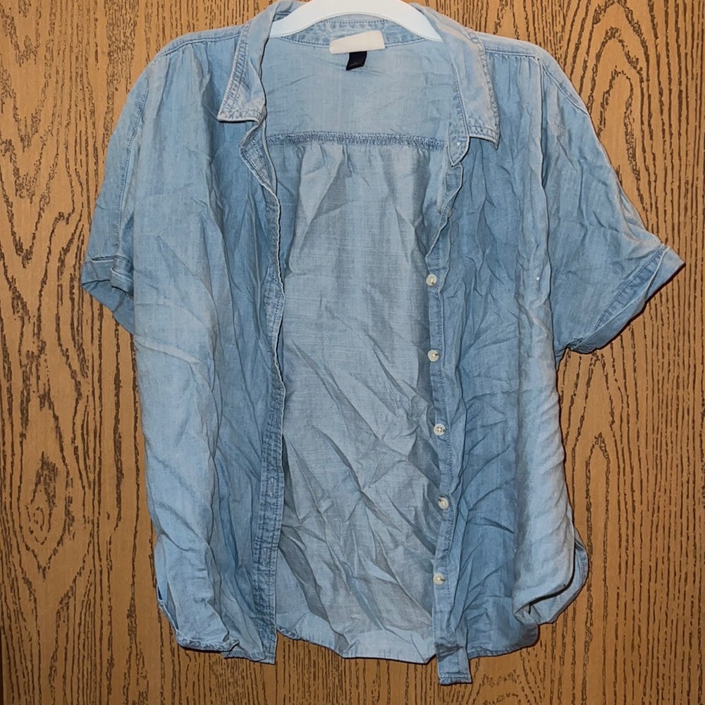 Women’s size small button up short sleeve jean shirt Universal Thread brand